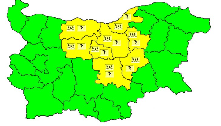 Времето във вторник ще бъде облачно, дъждовно, с прегърмявания Времето във вторник ще бъде облачно, дъждовно, с прегърмявания