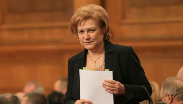 Идеята за бандерол на бирата в опаковки над 5 литра бе на Менда Стоянова Идеята за бандерол на бирата в опаковки над 5 литра бе на Менда Стоянова