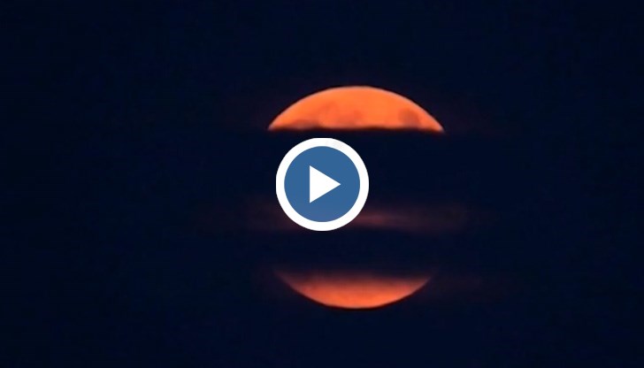 В Япония вече видяха луната с червеникав цвят