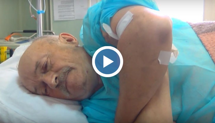 Пилотът е настанен в болница в Пазарджик