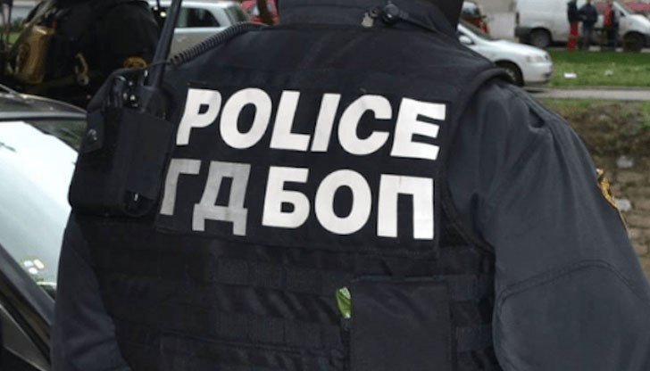 Освен лимузината, от ГДБОП ще купят още два хечбека, две комбита и четири високопроходими моторни средства