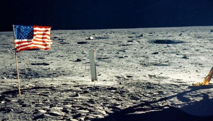 Нийл Армстронг и Бъз Олдрин са първите хора, направили крачка в чужд свят - Луната