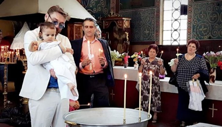 Щастлив съм, че имам кръщелница!, написа певецът