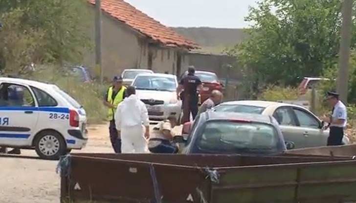 Сред протестиращите е и лидерът на БСП Корнелия Нинова