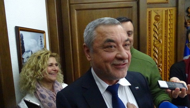 Поредното изригване на вицепремиера Валери Симеонов гали ухото