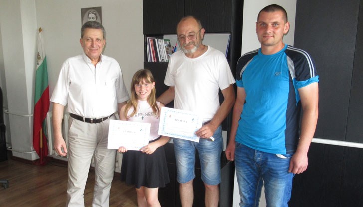 Щастливият собственик Йордан Енев се срещна с момичето и нейното семейство, за да им благодари лично
