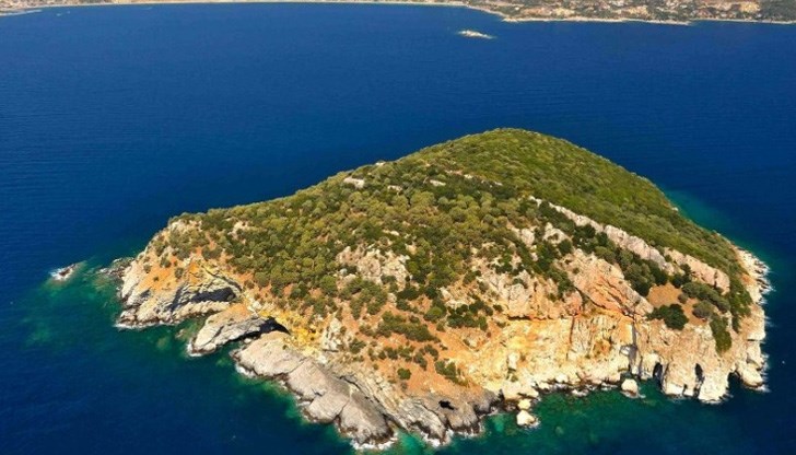 Минимум 18 месеца отнема процедурата по закупуване на гръцки остров Минимум 18 месеца отнема процедурата по закупуване на гръцки остров