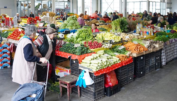 Русенски търговци пазаруват от Румъния и после продават у нас с надценка