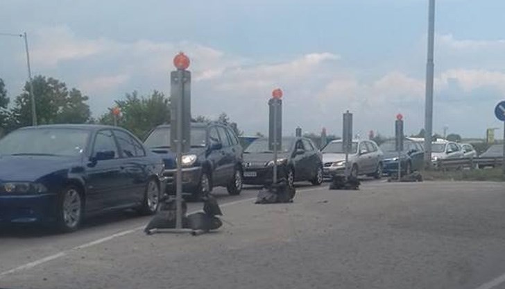 Интензивен е трафикът на изход от страната