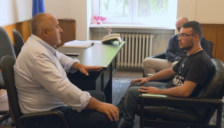 Вчера Борисов заяви, че промените в законодателството, по които се работи, ще гарантират по-голяма финансова подкрепа за хората с увреждания и по-добри услуги за тях Вчера Борисов заяви, че промените в законодателството, по които се работи, ще гарантират по-голяма финансова подкрепа за хората с увреждания и по-добри услуги за тях