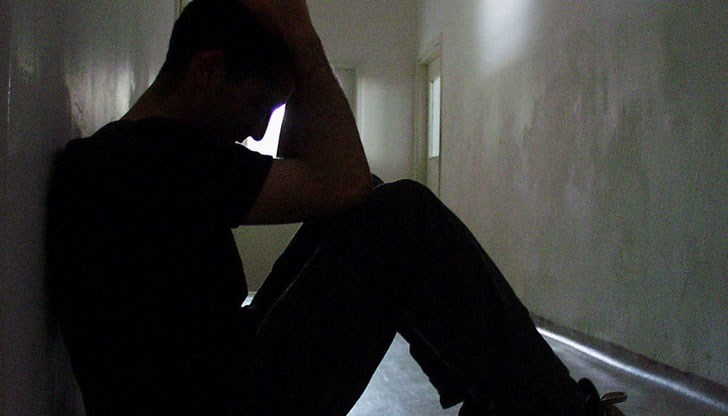 Годишно около 3000 българи посягат на живота си