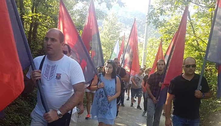 В събитието участие взеха и младежи от русенската младежка организация на ВМРО "Велика България"