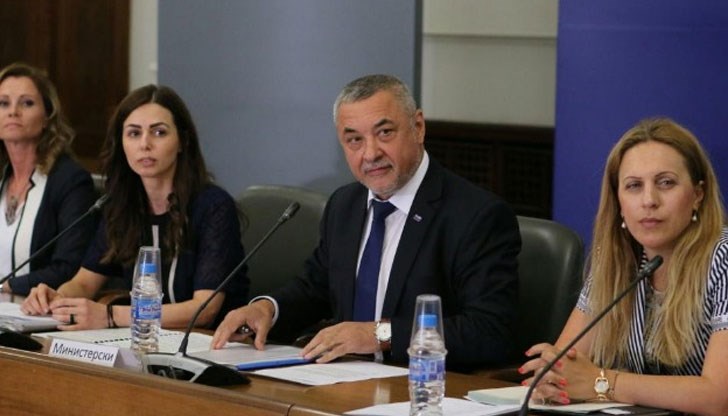 Слагаме край на възможността с шипове в гърба и два избити зъба да се взима инвалидност, отсече вицепремиерът