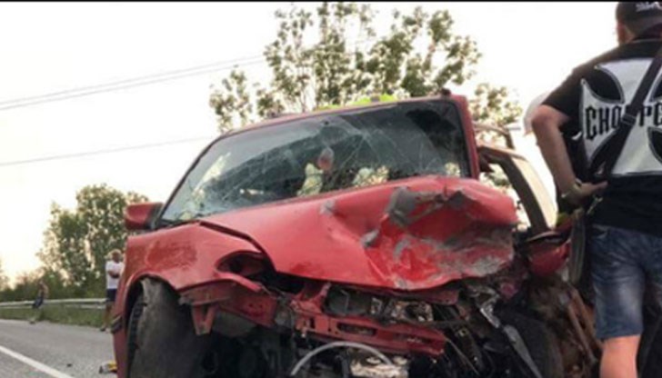 Друг мъж и една жена са с опасност за живота