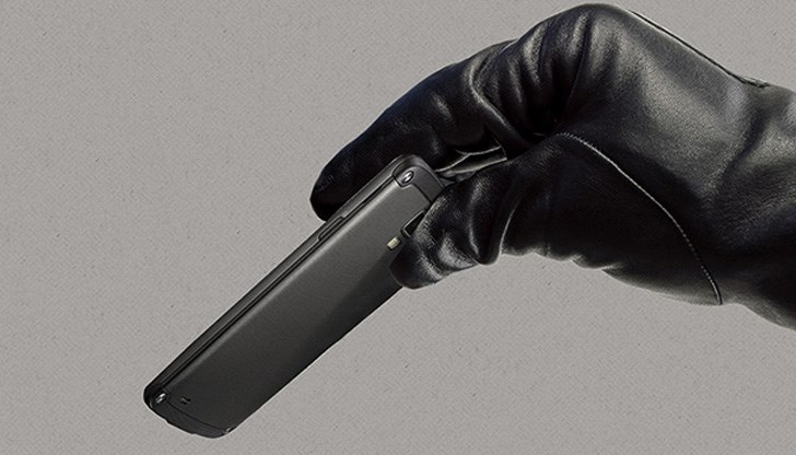 19-годишният извършител е задържан от охранителите