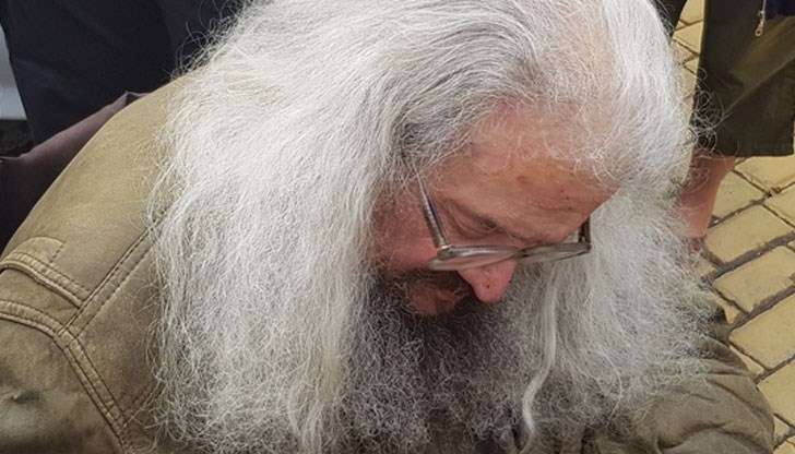 Днес е 33 ден от протеста му. По забавения му говор се усеща колко е изнемощял Днес е 33 ден от протеста му. По забавения му говор се усеща колко е изнемощял