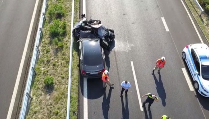 Мъж и жена загинаха при сблъсък с ТИР и кола