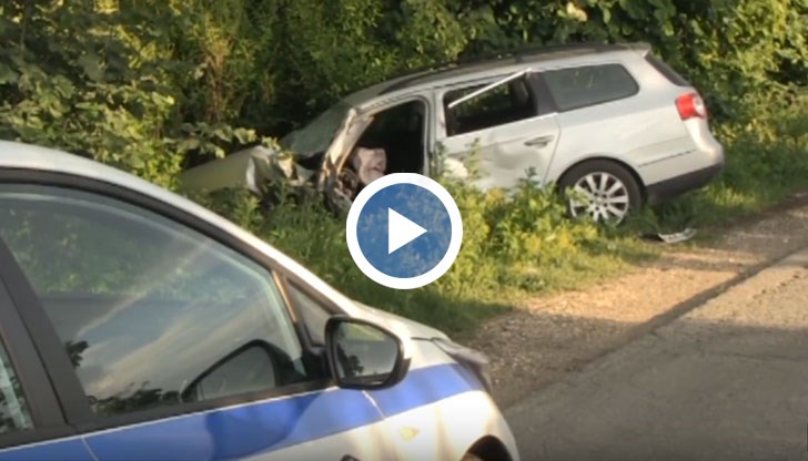 Шофьор без книжка се заби в ТИР