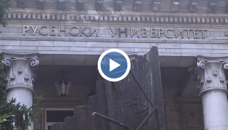 Голям интерес има и към специалностите в "Бизнес и мениджмънт", където приемът е почти на 100%