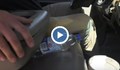 Не оставайте бутилки с вода в колата