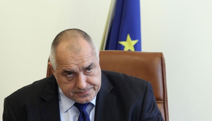 Чувстваме се използвани за гонене на лични интереси на премиера, споделиха млади съпартийци