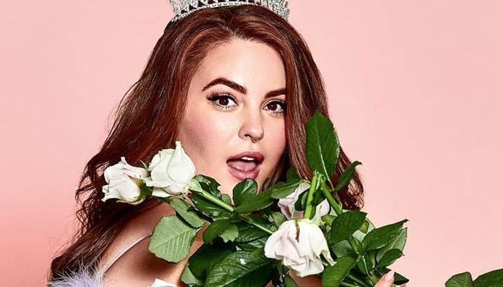 Тес Холидей иска да насърчи дамите да се отнасят позитивно към природните си дадености