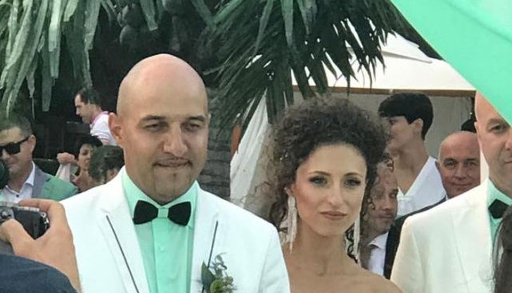 Румънеца и Божидара се ожениха през септември миналата година на морска сватба във Варна