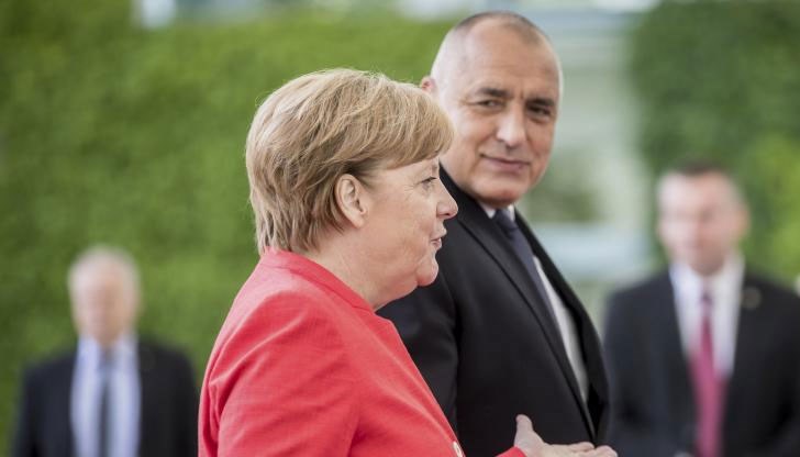 Тежък и напрегнат телефонен разговор между канцлера и премиера, ето какво е отговорил той Тежък и напрегнат телефонен разговор между канцлера и премиера, ето какво е отговорил той