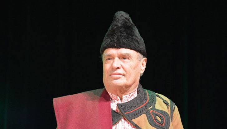 Поклонението пред тленните останки на обичания от поколения родопчанин народен изпълнител ще бъде в сряда Поклонението пред тленните останки на обичания от поколения родопчанин народен изпълнител ще бъде в сряда