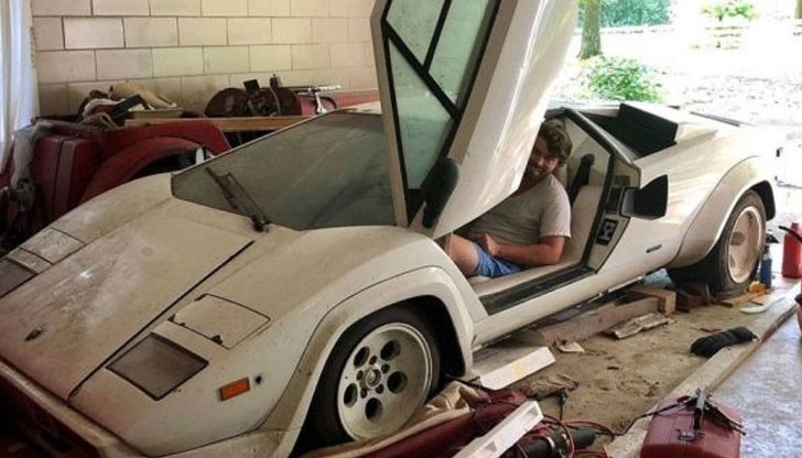 Lamborghini Countach и Ferrari 308 били зарязани преди 20 години