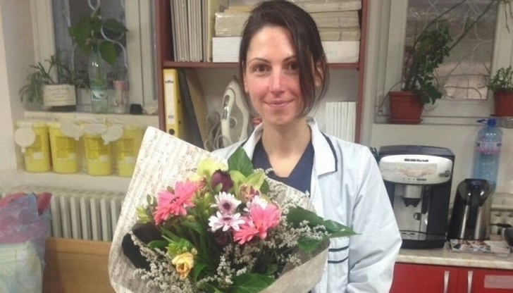 35-годишната лекарка, която падна от 7-ия етаж, започва раздвижване 35-годишната лекарка, която падна от 7-ия етаж, започва раздвижване