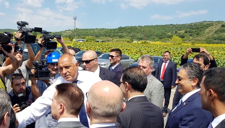 Ние останахме много добри приятели с Турция. С тиха, добросъседска и правилна дипломация Ние останахме много добри приятели с Турция. С тиха, добросъседска и правилна дипломация