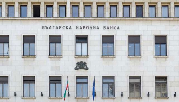 В основата на тези финансови успехи водеща роля имат високите такси и комисиони, които трезорите събират от граждани и фирми