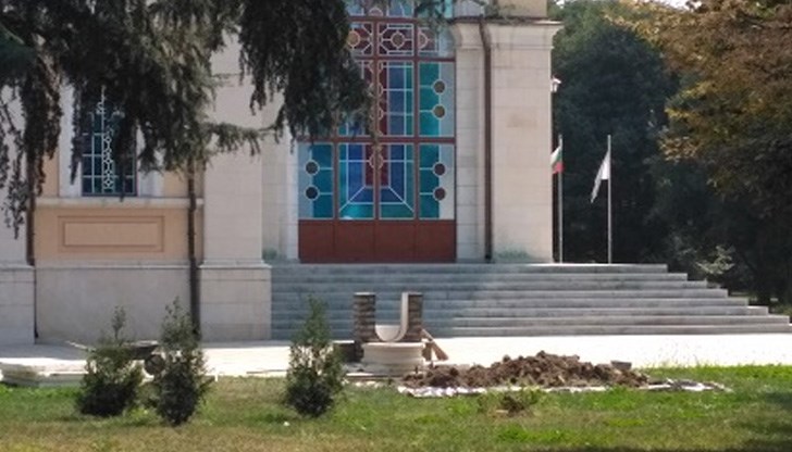 Предвидено е да бъде построена до навършване на година от откриването на църквата