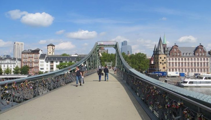 Системата за контрол върху мостовете в България не е толкова "строга", но пък управляващите имат желание... Системата за контрол върху мостовете в България не е толкова "строга", но пък управляващите имат желание...