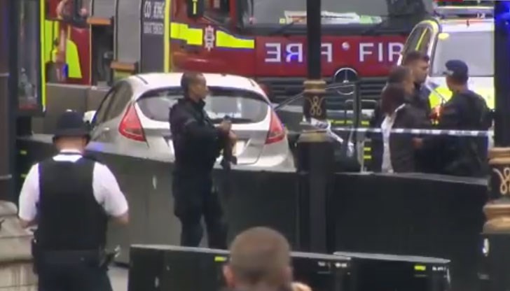 Няколко пешеходци са ранени