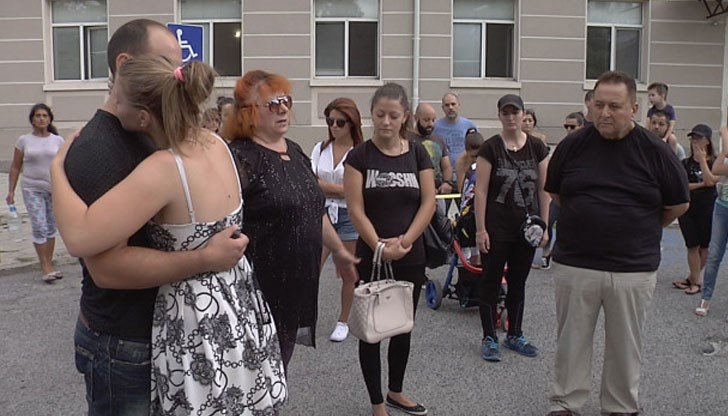 Малко успокоение за опечаленото семейство на Ренета и шанс за детенцето ѝ Малко успокоение за опечаленото семейство на Ренета и шанс за детенцето ѝ