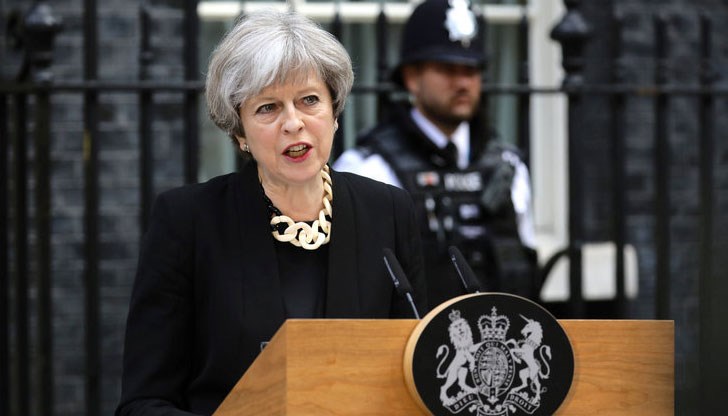 21-годишният Нааймур  е планирал да взриви самоделно устройство пред вратата строго охранявания премиерски офис и в предизвикания хаос да проникне вътре и да я убие с нож