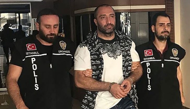 Момичето към момента е фаворитка за сърцето на Димитър Желязков Момичето към момента е фаворитка за сърцето на Димитър Желязков