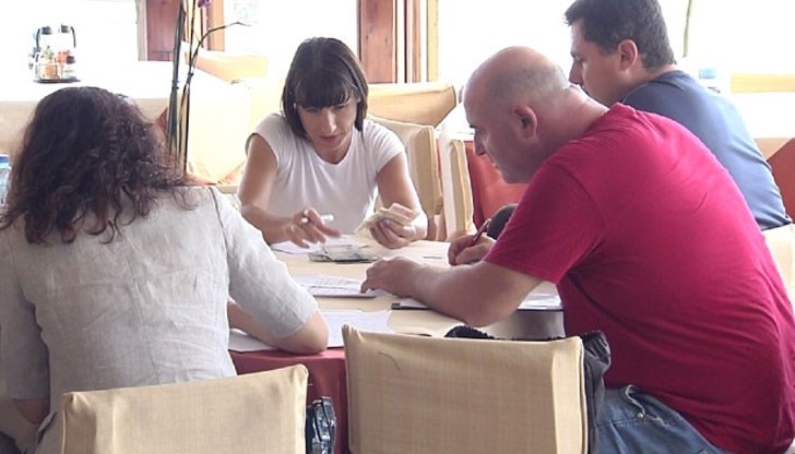 Евгения Банева дължи над 100 000 лева