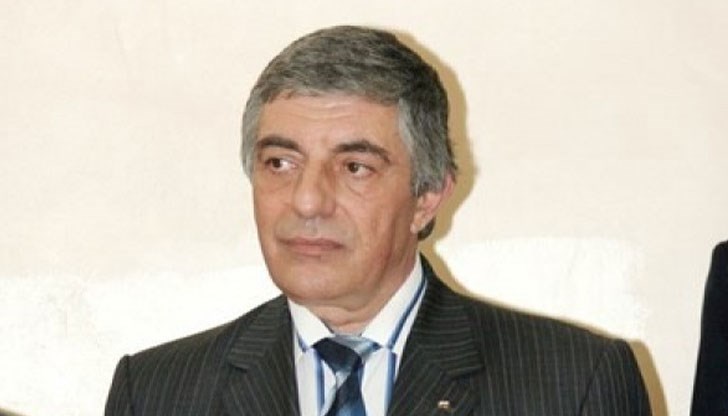 Синът на ексминистъра се оказа човек на Пеевски Синът на ексминистъра се оказа човек на Пеевски