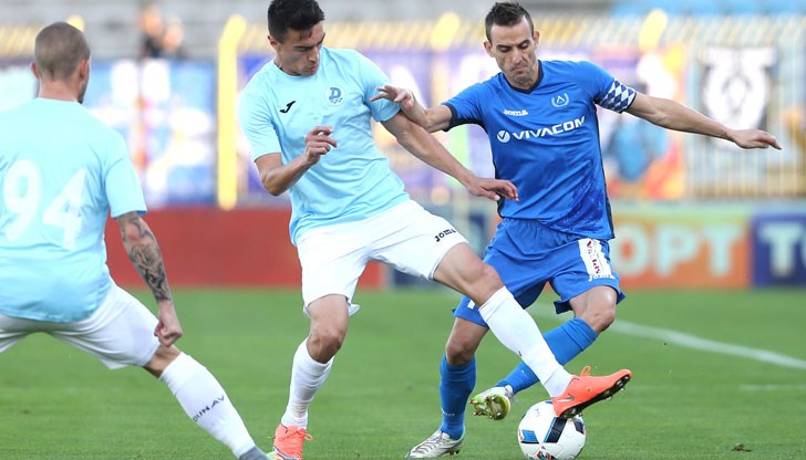 ФК „Дунав“ Русе напомня, че децата до 12 годишна възраст може да наблюдават мачовете безплатно ФК „Дунав“ Русе напомня, че децата до 12 годишна възраст може да наблюдават мачовете безплатно