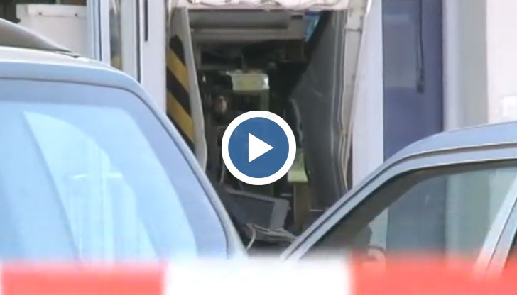 Всички входове и изходи на града са блокирани от полиция