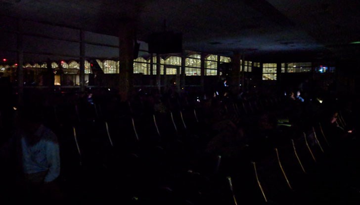 Полетите се осъществяват със забавяне