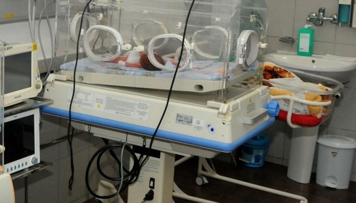 Малката Мария има и оток на главата след брутално израждане в сливенска болница Малката Мария има и оток на главата след брутално израждане в сливенска болница