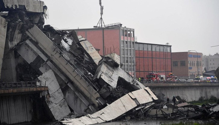 Трафикът покрай морето е осигурен по алтернативни трасета Трафикът покрай морето е осигурен по алтернативни трасета