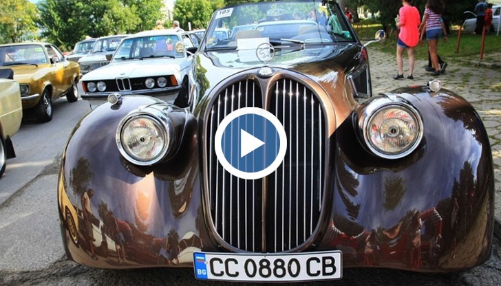 Събитието събра десетки любители на красивите коли