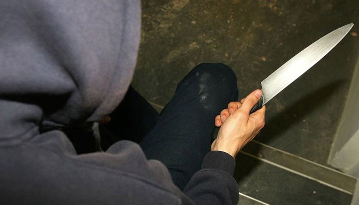 Намушканият мъж е с опасност за живота Намушканият мъж е с опасност за живота