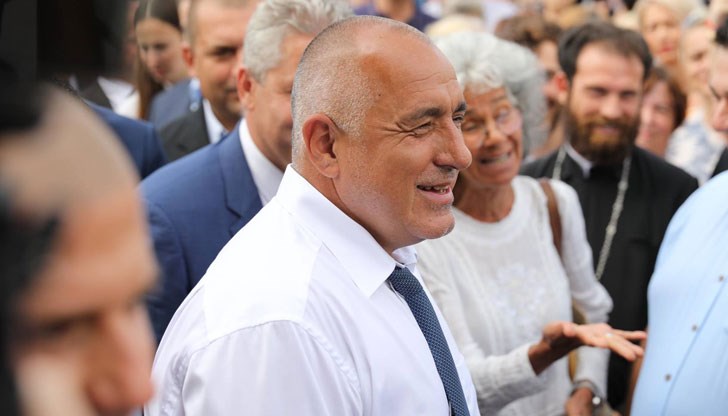 Тъй като един български премиер се прави на луд, е важно да си припомним някои цифри
