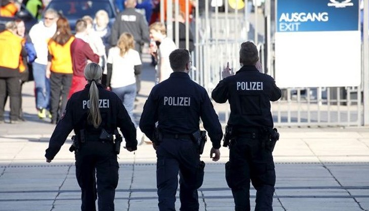 Причината е недостиг на кандидати в Германия Причината е недостиг на кандидати в Германия